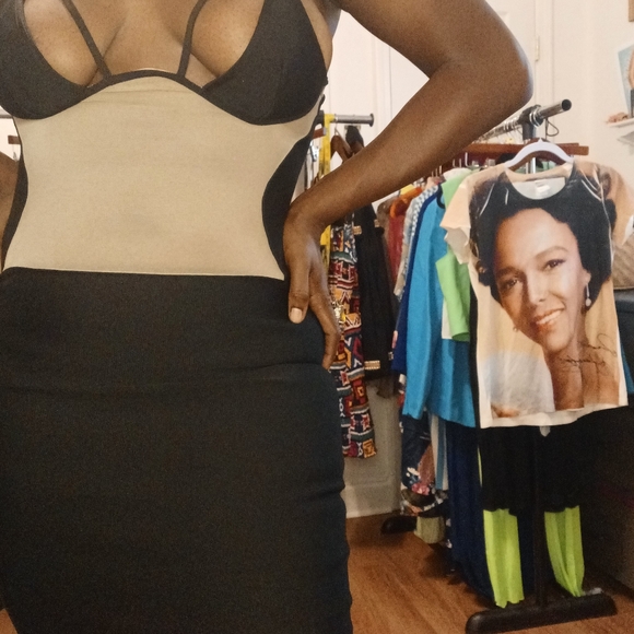 Vixen Bodycon Dress - Picture 2 of 7